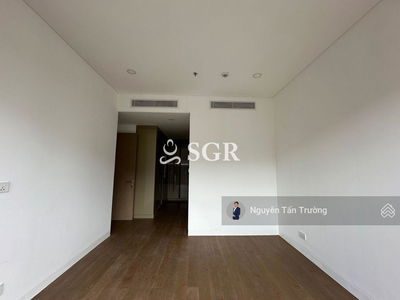 The River Thủ Thiêm, Vietnam  The River Thủ Thiêm, Vietnam