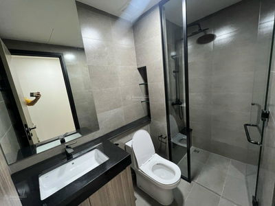 De La Sol, Vietnam De La Sol, Vietnam