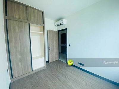 De La Sol, Vietnam  De La Sol, Vietnam