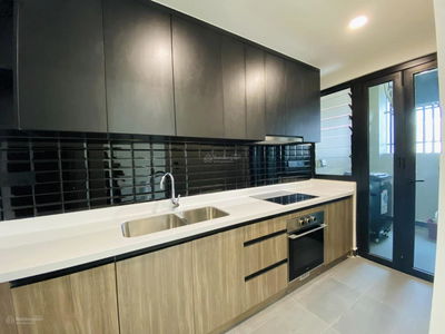 De La Sol, Vietnam De La Sol, Vietnam