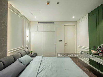 D’. Le Roi Soleil, Vietnam D’. Le Roi Soleil, Vietnam