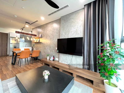 Central Field Trung Kính, Vietnam  Central Field Trung Kính, Vietnam