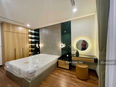 Central Field Trung Kính, Vietnam  Central Field Trung Kính, Vietnam