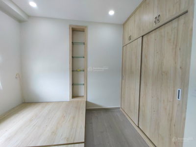 Topaz Elite, Vietnam Topaz Elite, Vietnam