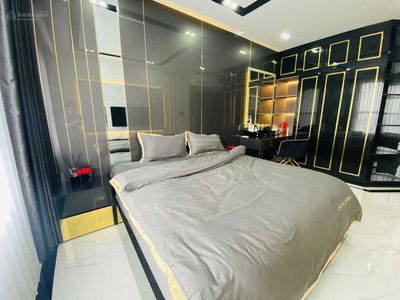 Sunrise City, Vietnam Sunrise City, Vietnam