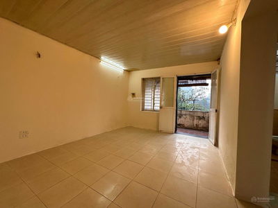 Gehäuse In Hanoi, Vietnam Gehäuse In Hanoi, Vietnam