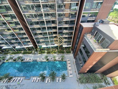 The River Thủ Thiêm, Vietnam  The River Thủ Thiêm, Vietnam