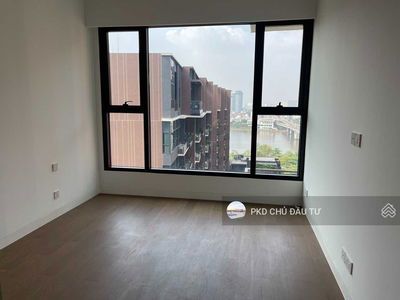 The River Thủ Thiêm, Vietnam  The River Thủ Thiêm, Vietnam