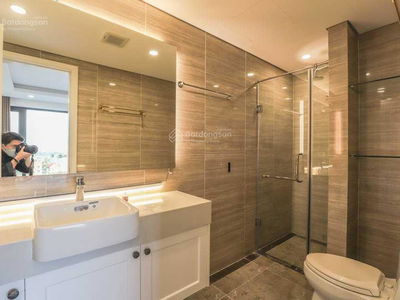 D’. Le Roi Soleil, Vietnam D’. Le Roi Soleil, Vietnam