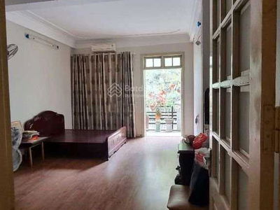 Gehäuse In Hanoi, Vietnam Gehäuse In Hanoi, Vietnam