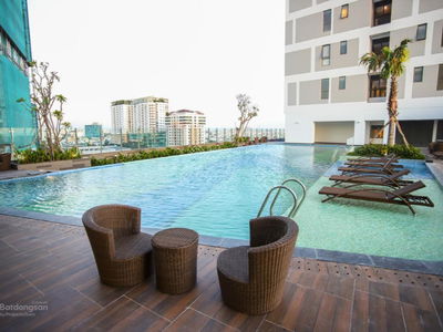 River Gate, Vietnam River Gate, Vietnam