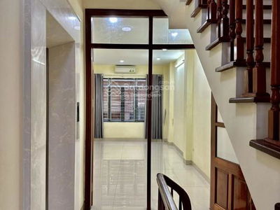 Gehäuse In Hanoi, Vietnam Gehäuse In Hanoi, Vietnam