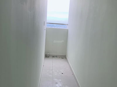 Topaz Elite, Vietnam Topaz Elite, Vietnam